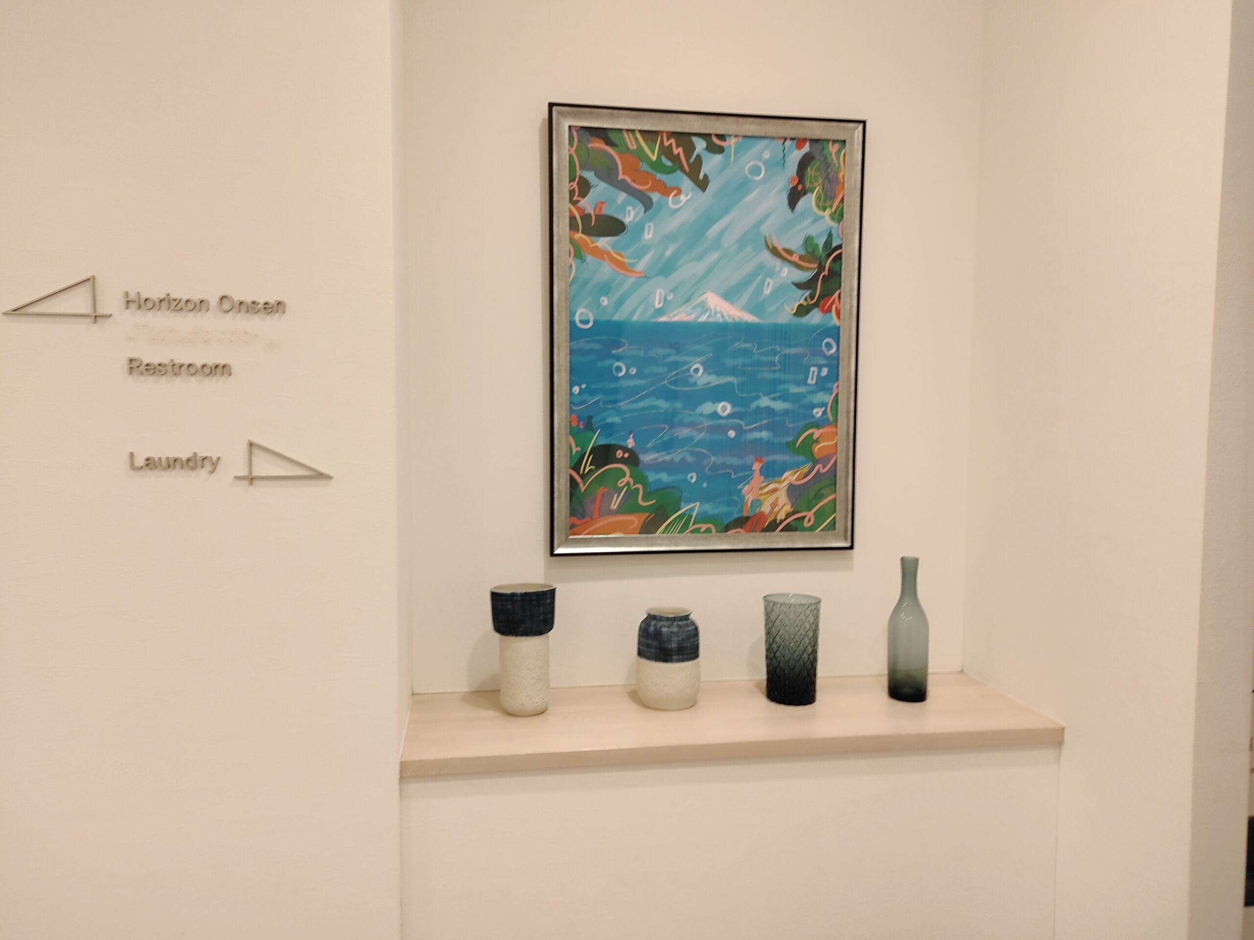 葉山うみのホテル。エレベターエントランス