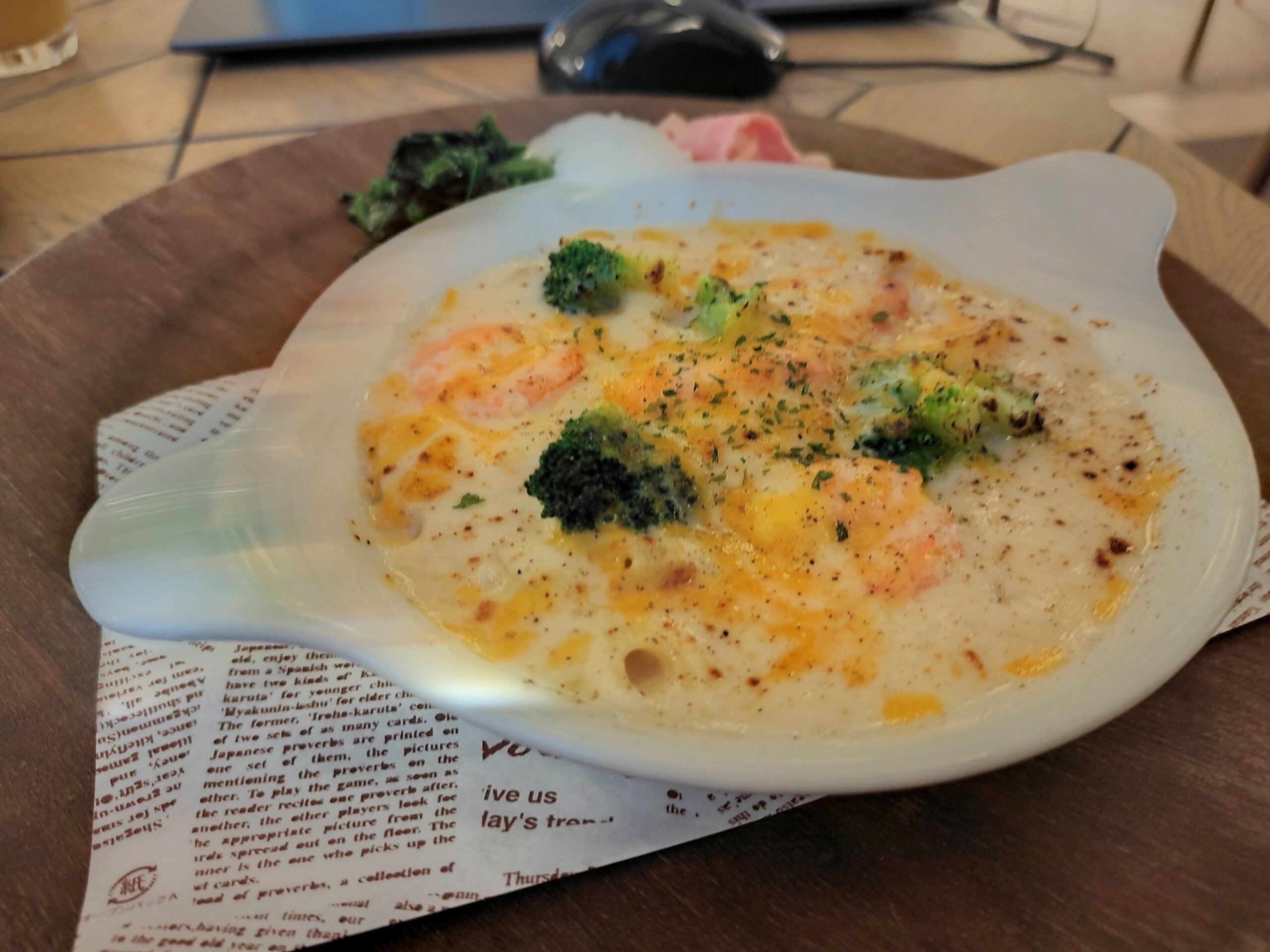 葉山うみのホテル・朝食・エビグラタン